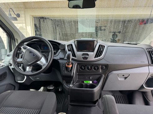 Used 2019 Ford Transit 150 XLT image 9
