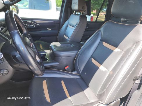 Used 2021 GMC Yukon AT4 w/ AT4 Premium Plus Package AWD/4WD image 9