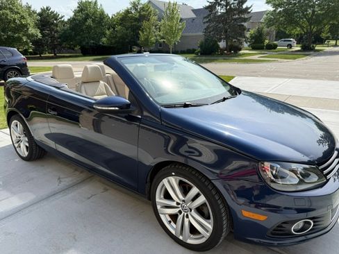 Used 2012 Volkswagen Eos Executive FWD image 6