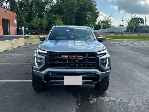 Used 2024 GMC Canyon AT4X AWD/4WD image 2