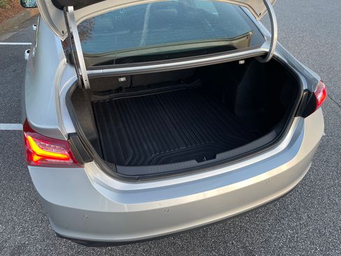 Used 2019 Chevrolet Malibu LT w/ Leather Package image 16