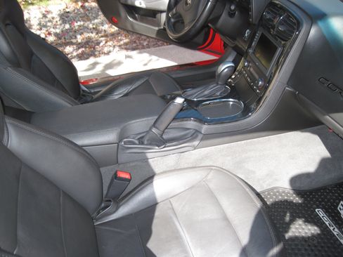 Used 2013 Chevrolet Corvette Grand Sport w/ 2LT Preferred Equipment Group image 16