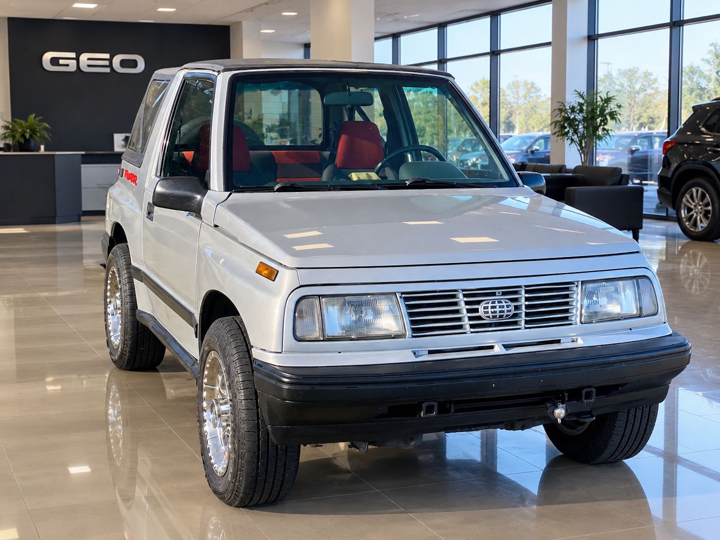 Used 1992 Geo Tracker 2WD 2-Door image 1