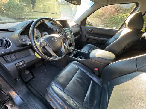 Used 2010 Honda Pilot Touring image 6