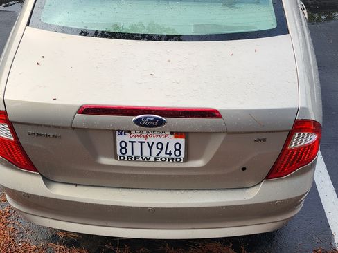 Used 2010 Ford Fusion SE FWD image 10