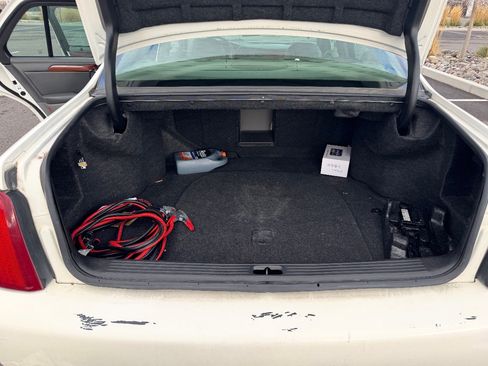 Used 2004 Cadillac De Ville Sedan image 10