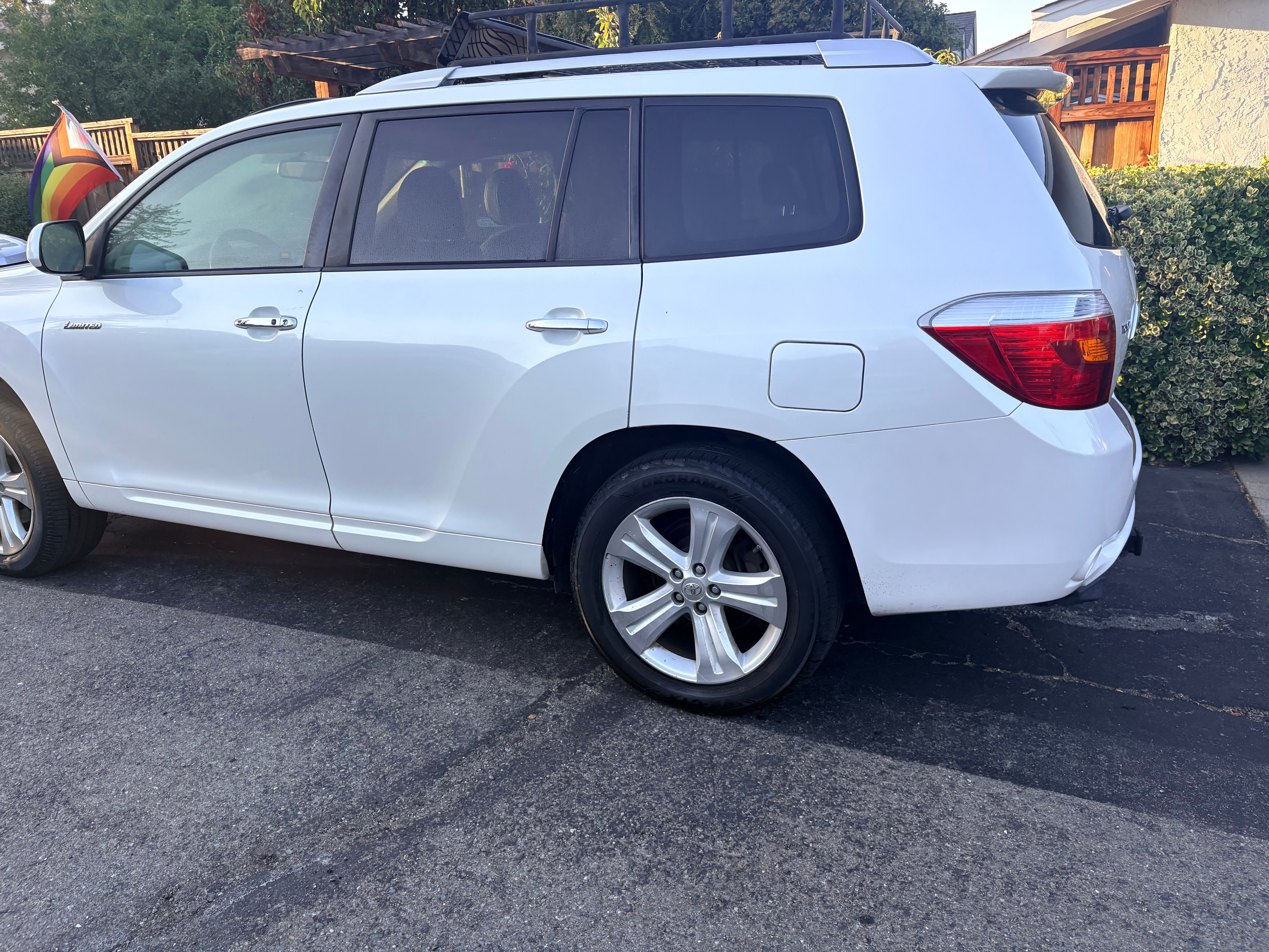 Used 2009 Toyota Highlander Limited AWD/4WD image 2