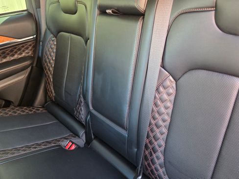 Used 2022 Jeep Grand Cherokee Summit image 11