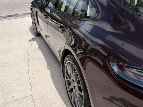 Used 2023 Porsche Panamera image 10
