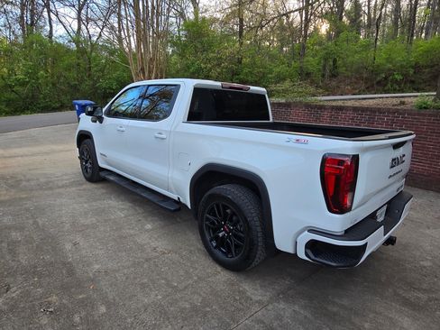 Used 2023 GMC Sierra 1500 Elevation image 10