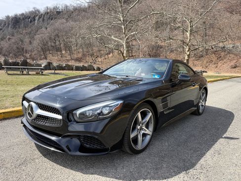 Used 2018 Mercedes-Benz SL 550 image 5