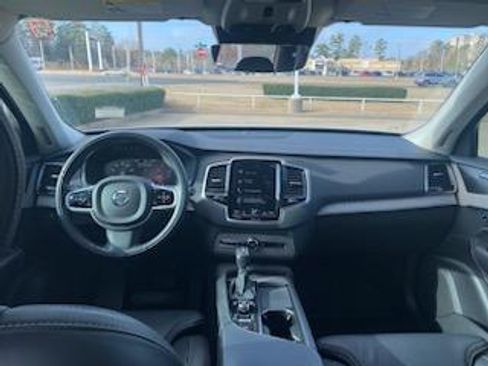 Used 2021 Volvo XC90 T6 Inscription w/ Climate Package image 5
