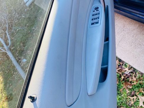 Used 2010 BMW 128i Convertible image 20