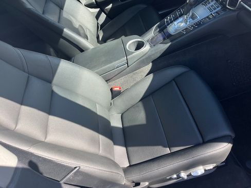 Used 2014 Porsche Panamera S image 30