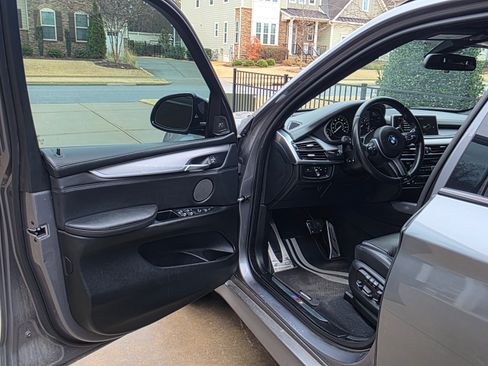 Used 2015 BMW X5 xDrive50i image 23