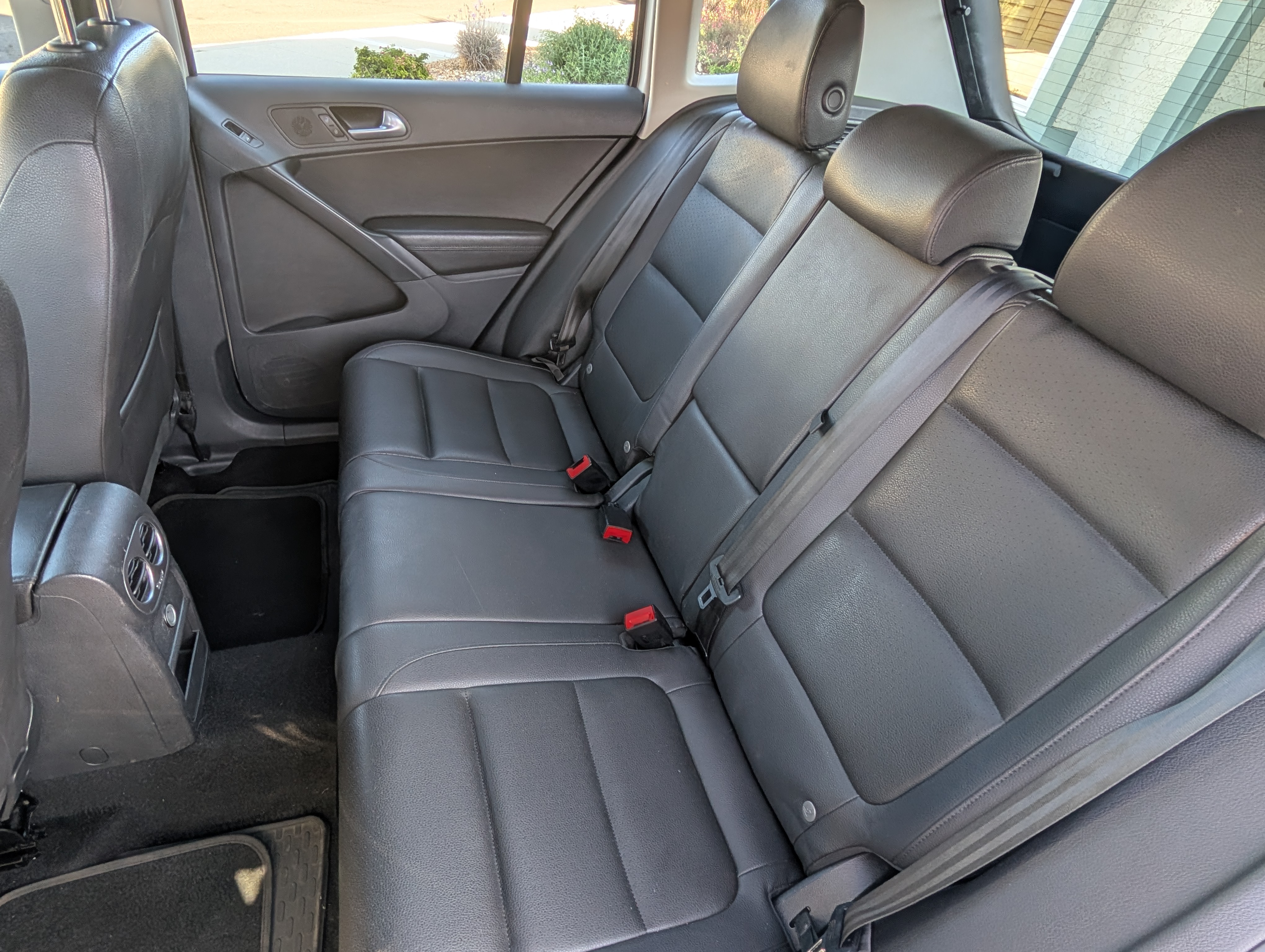 Used 2017 Volkswagen Tiguan S FWD image 14