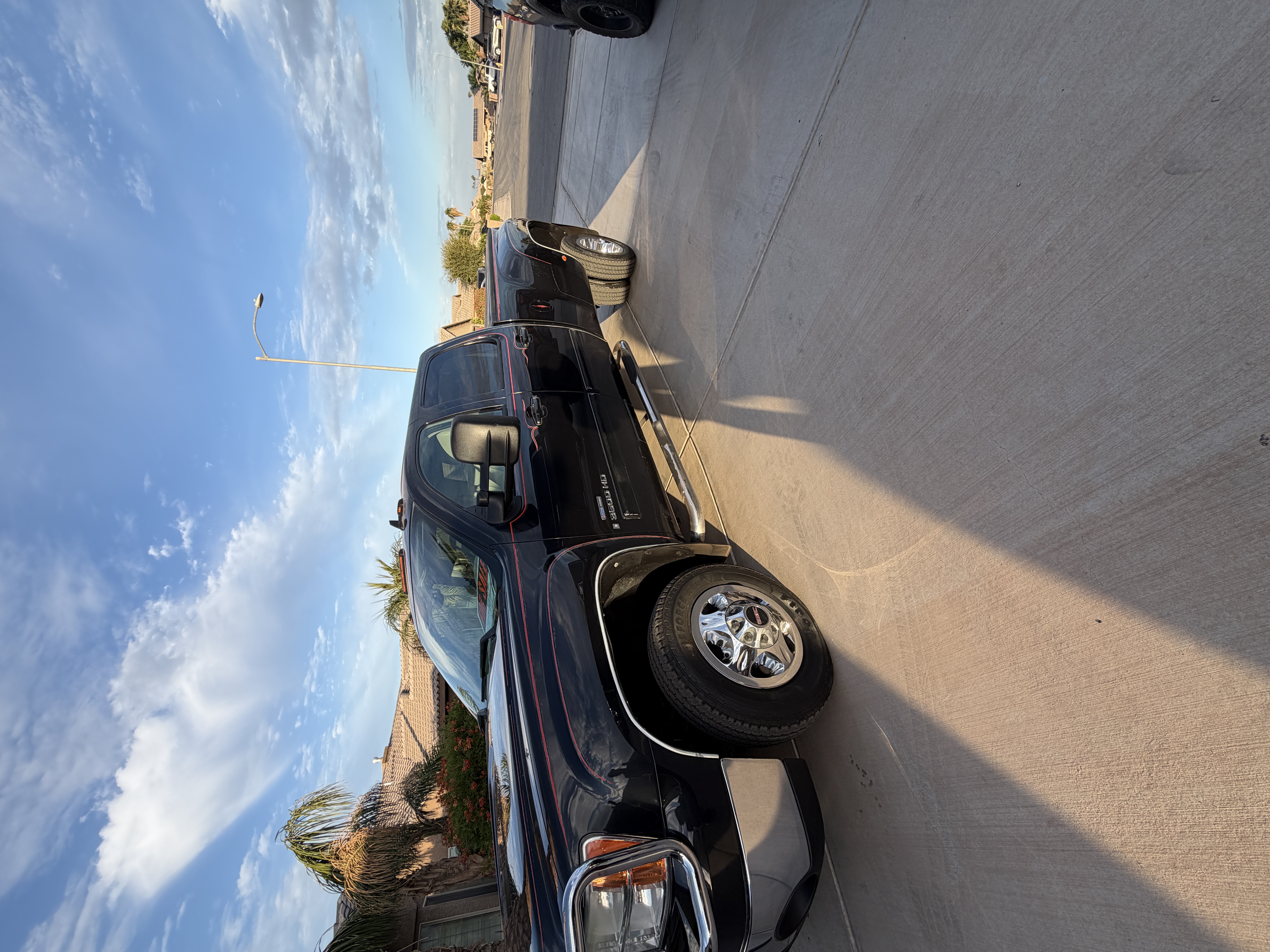 Used 2009 GMC Sierra 3500 SLT w/ SLT Convenience Package AWD/4WD image 32