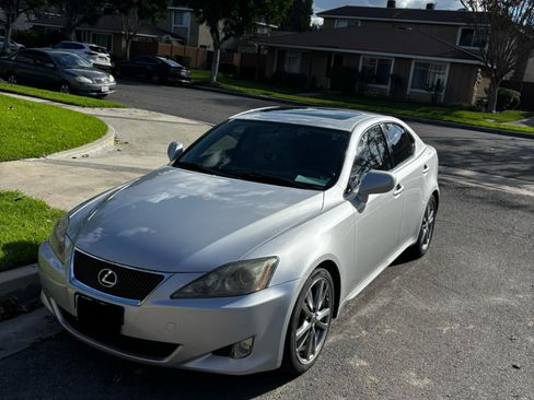 Used 2006 Lexus IS 250 image 8