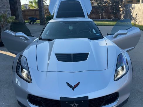 Used 2019 Chevrolet Corvette Z06 RWD image 8