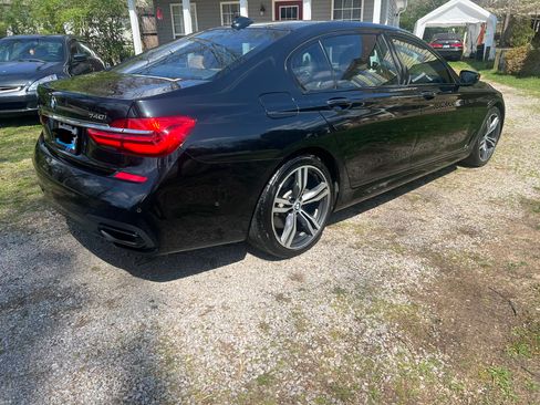 Used 2016 BMW 740i image 8
