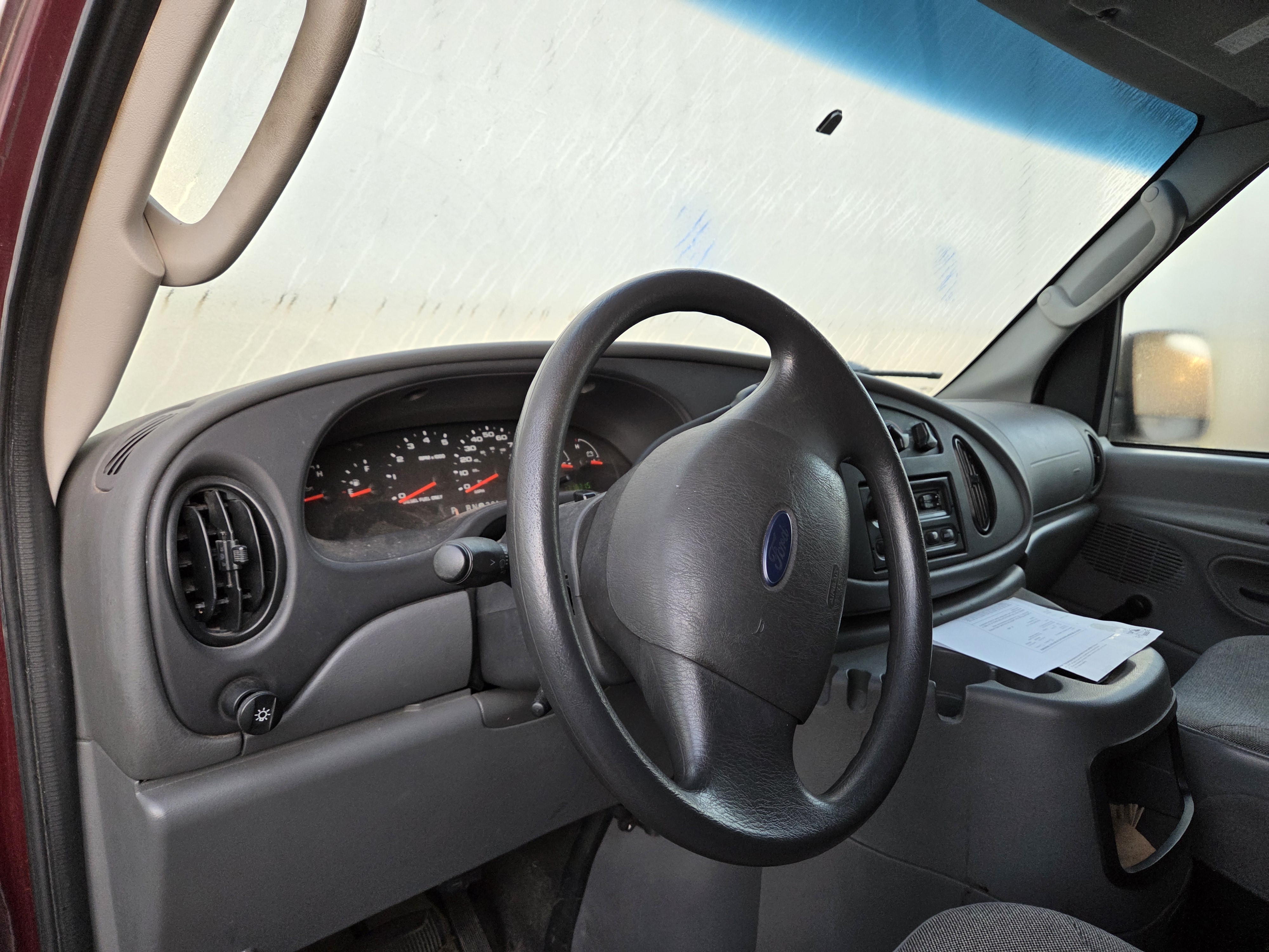 Used 2004 Ford E-350 and Econoline 350 Extended Super Duty RWD image 8