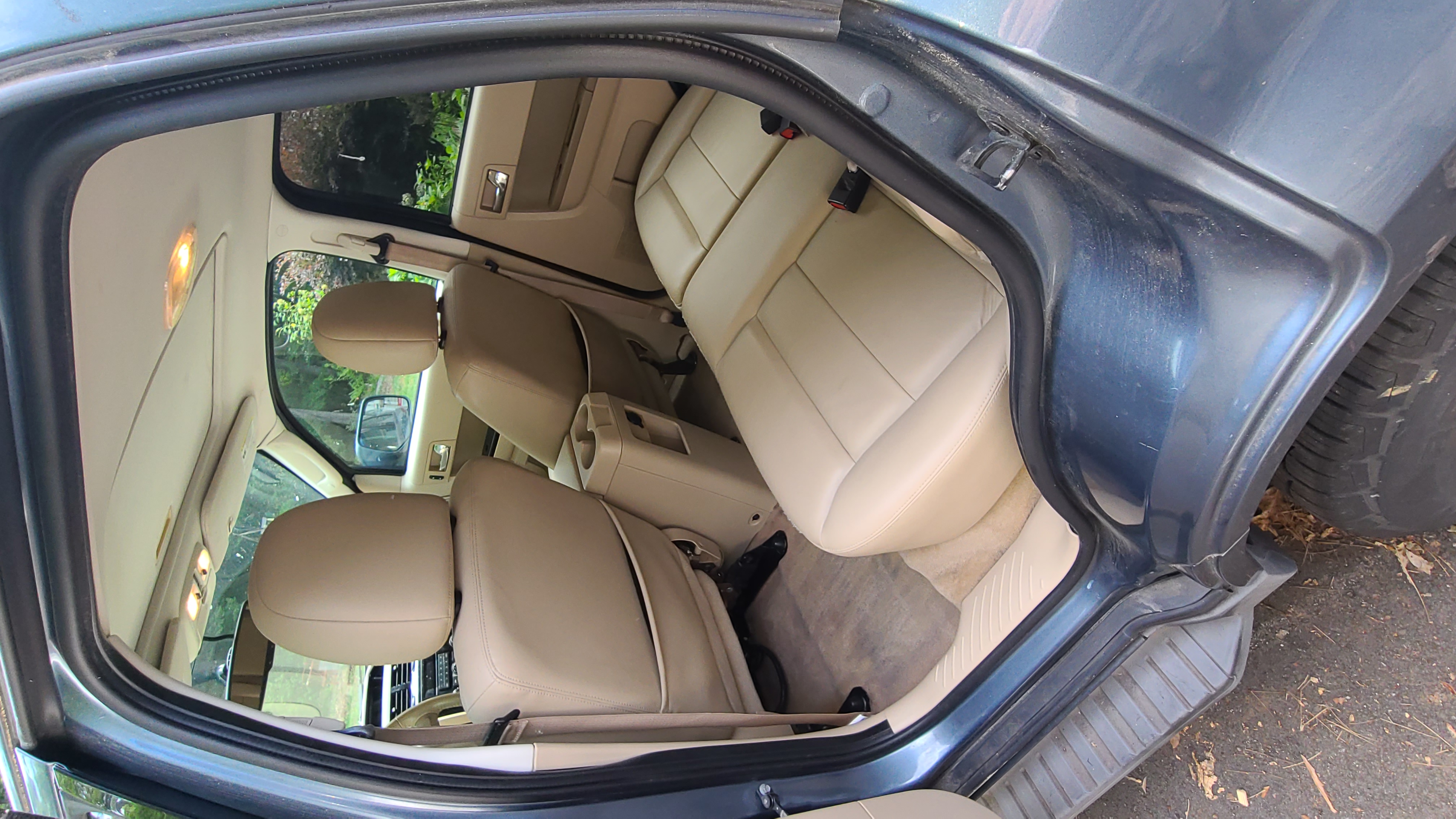 Used 2011 Ford Escape Limited w/ 301A Rapid Spec Order Code AWD/4WD image 11