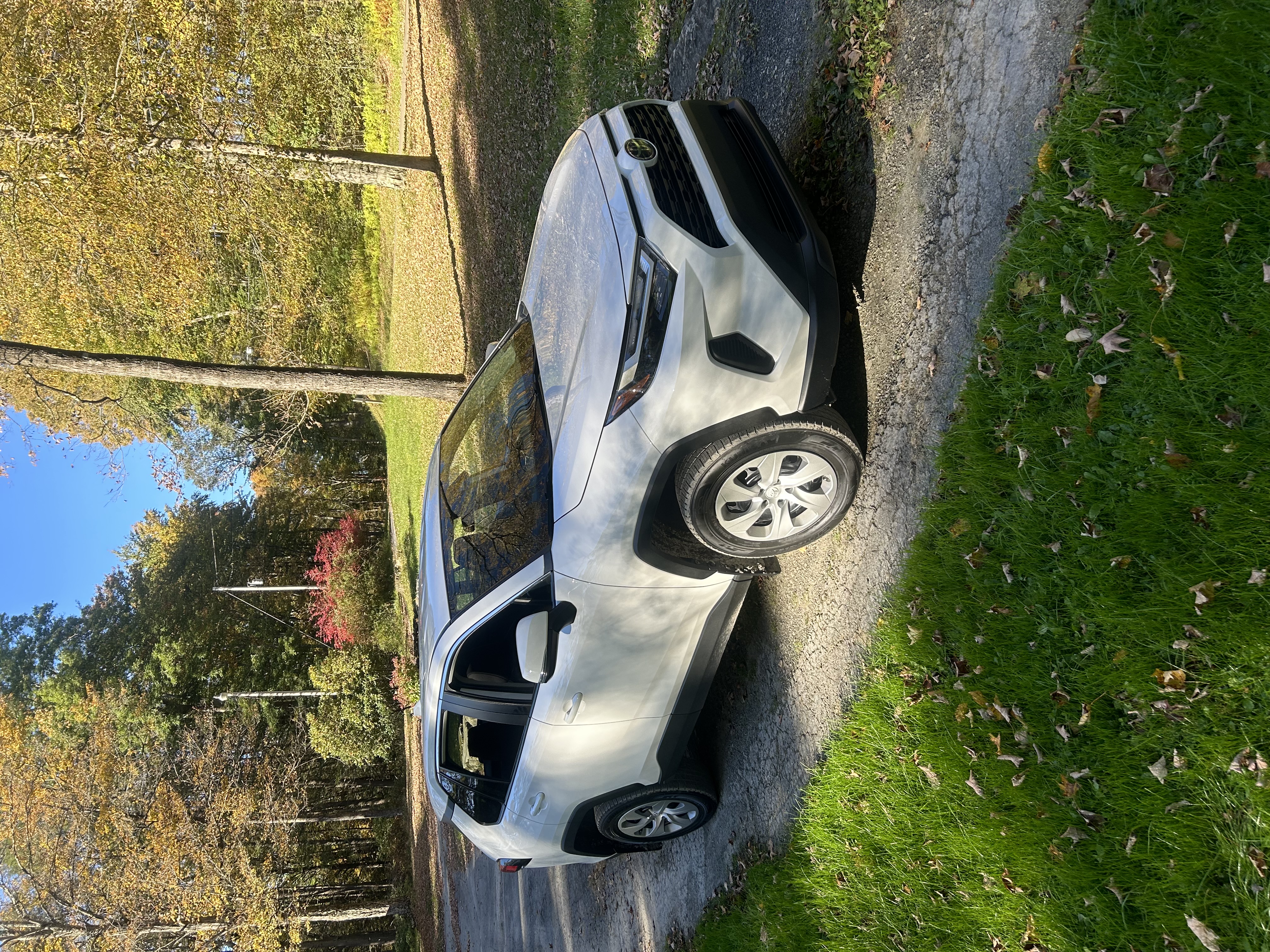 Used 2024 Toyota RAV4 LE AWD/4WD image 10