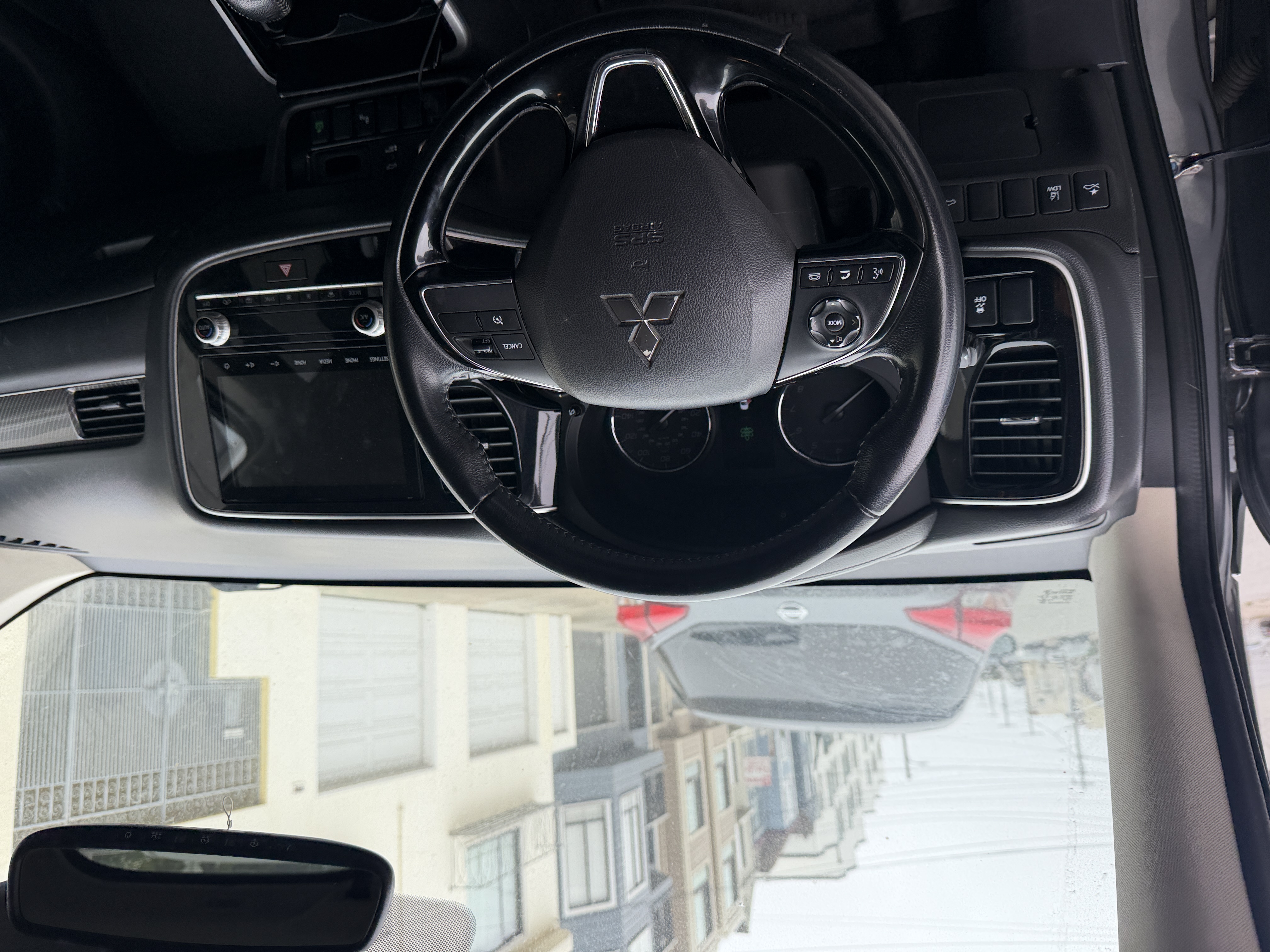 Used 2020 Mitsubishi Outlander SE AWD/4WD image 9