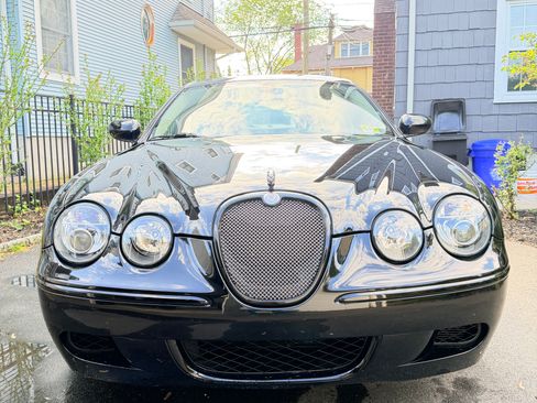 Used 2005 Jaguar S-TYPE R RWD image 8