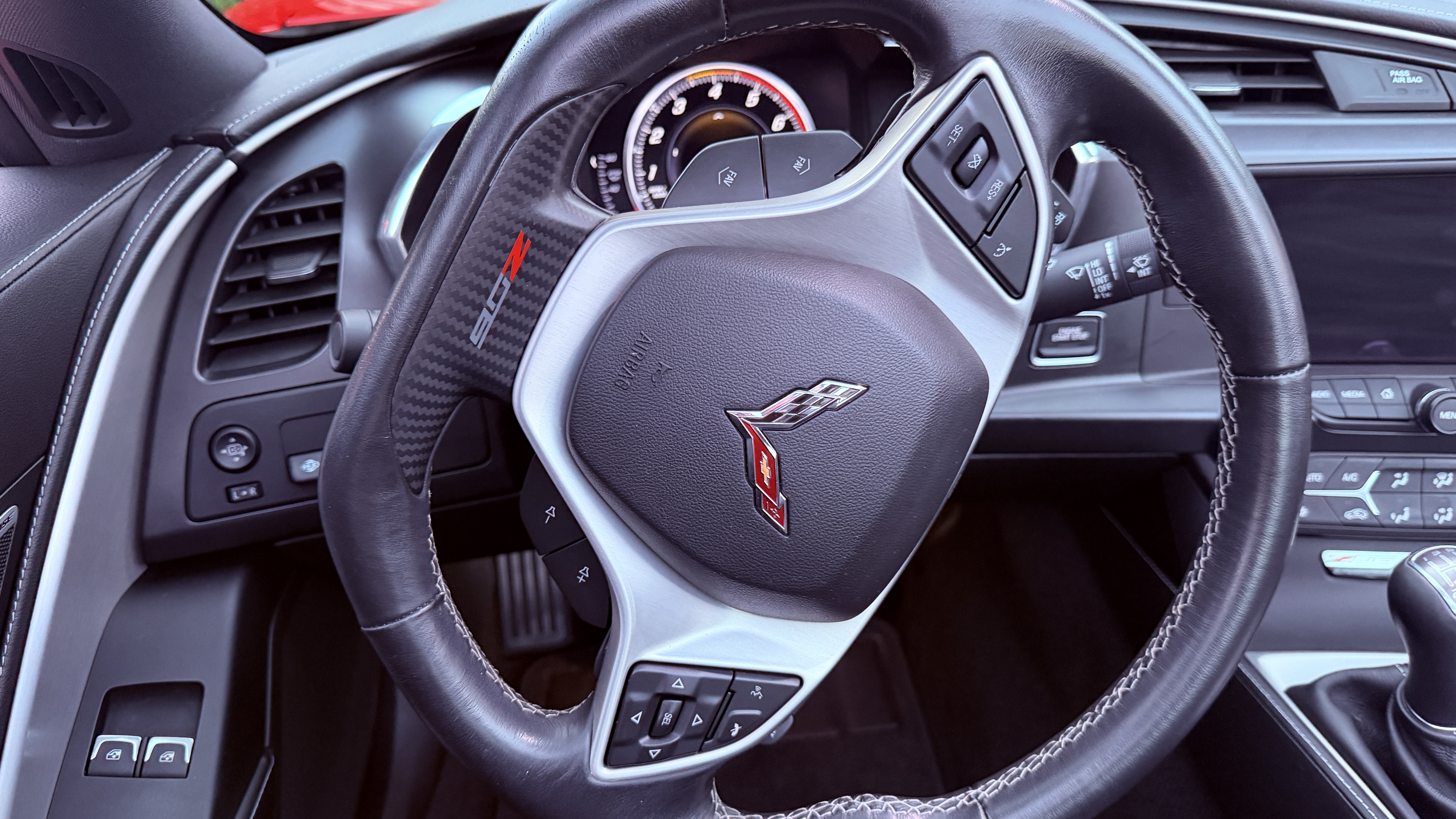 Used 2015 Chevrolet Corvette Z06 w/ 2LZ Preferred Equipment Group RWD image 23