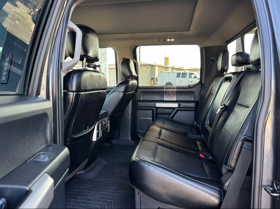 Used 2018 Ford F250 Lariat w/ Lariat Ultimate Package AWD/4WD image 16