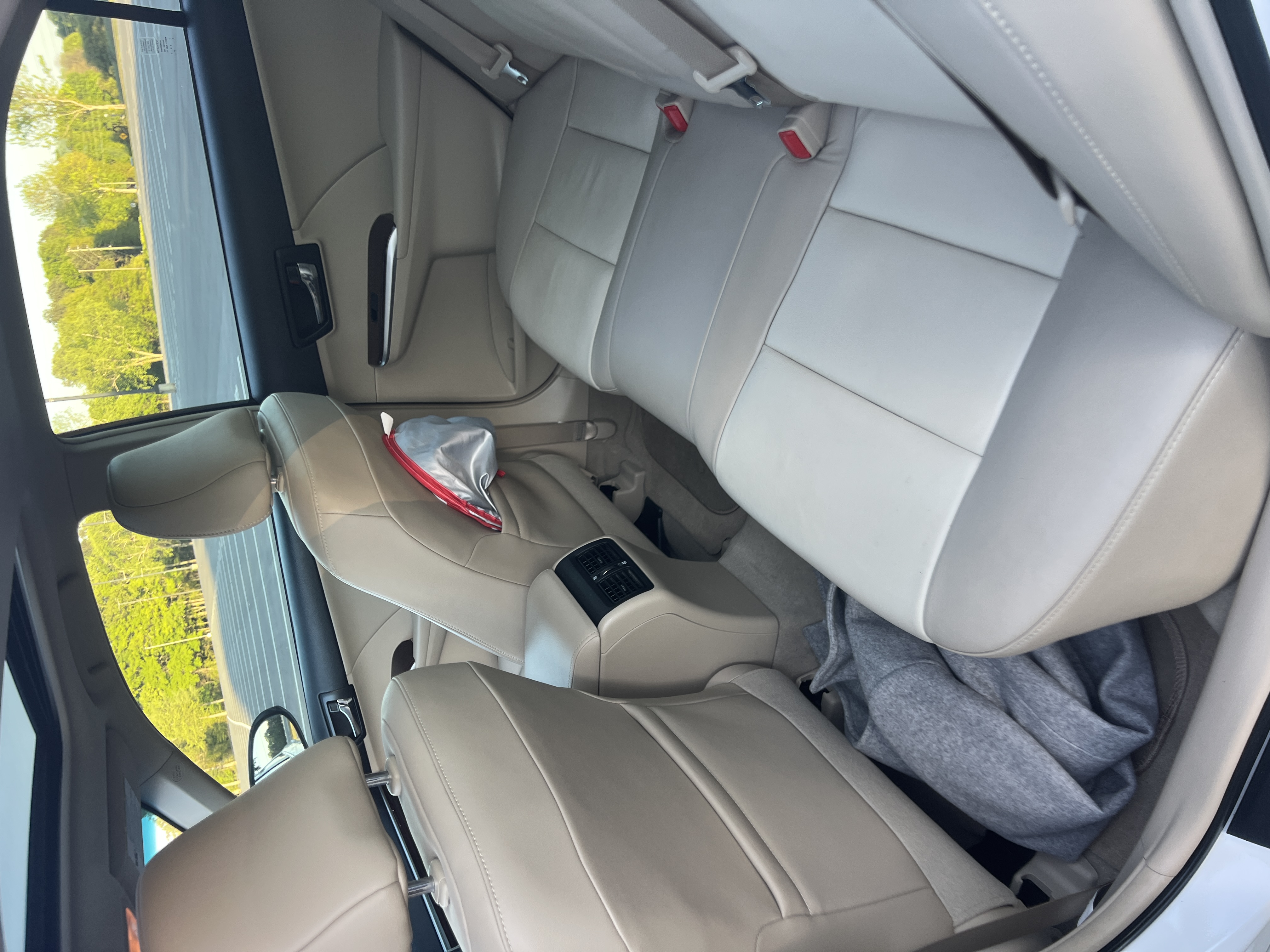 Used 2012 Toyota Camry XLE FWD image 10