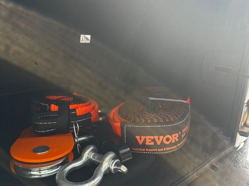 Used 2015 Jeep Wrangler Sport image 9