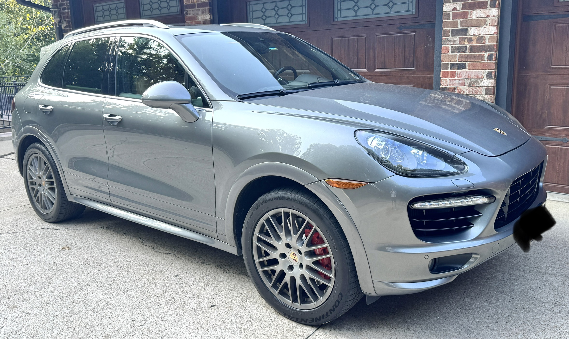 Used 2014 Porsche Cayenne Turbo S AWD/4WD image 2