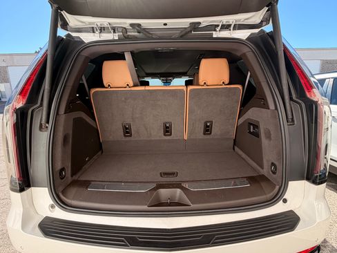 Used 2023 Cadillac Escalade Sport w/ Touring Package image 5