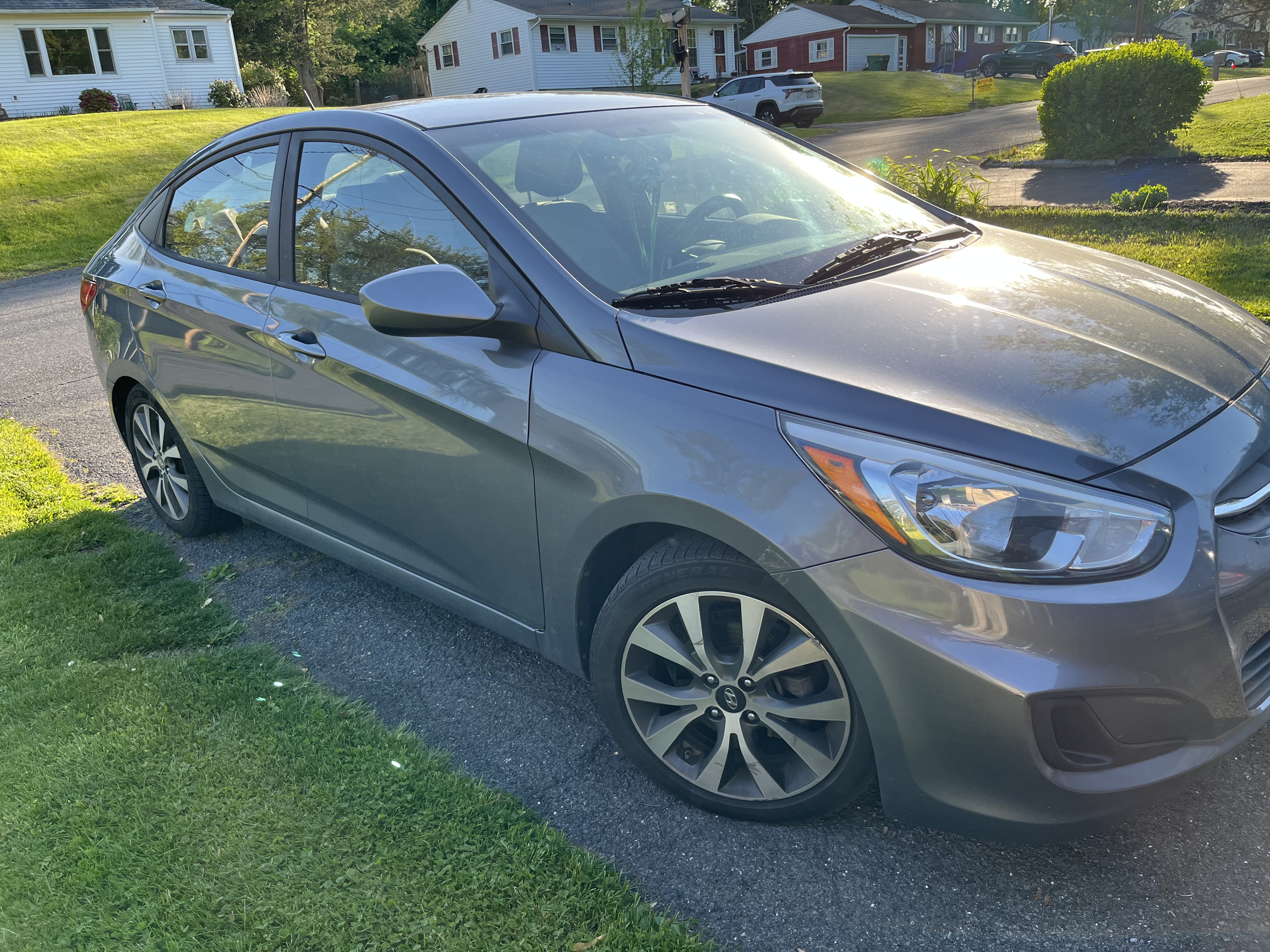 Used 2017 Hyundai Accent Value Edition FWD image 1