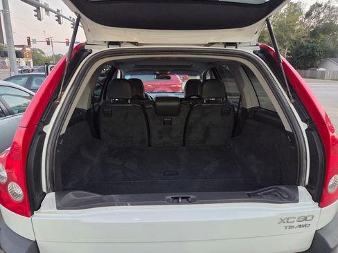 Used 2004 Volvo XC90 T6 image 10