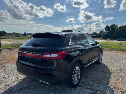 Used 2016 Lincoln MKX Select w/ Select Plus Package FWD image 7