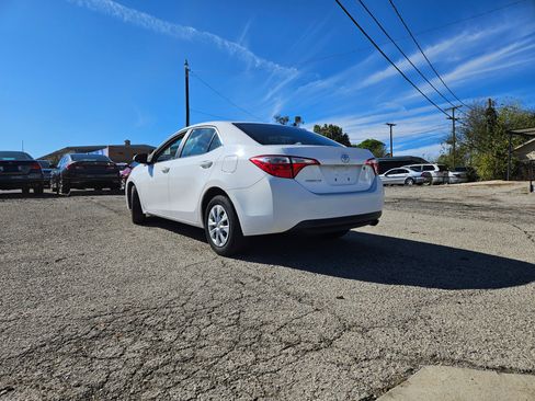 Used 2015 Toyota Corolla LE image 4