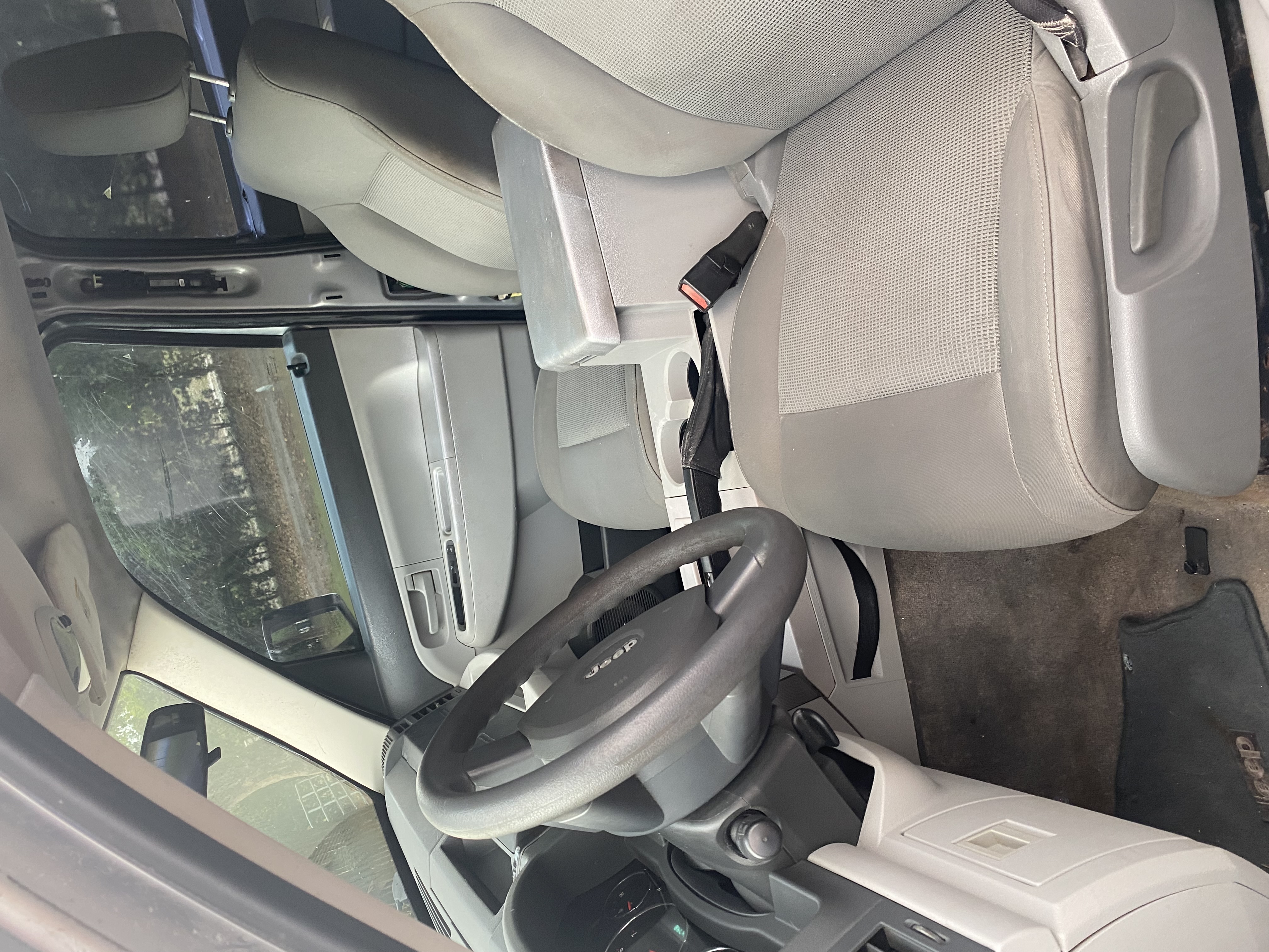 Used 2008 Jeep Liberty Sport RWD image 6