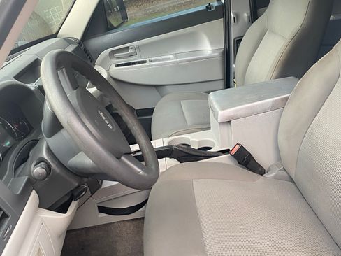 Used 2008 Jeep Liberty Sport image 6