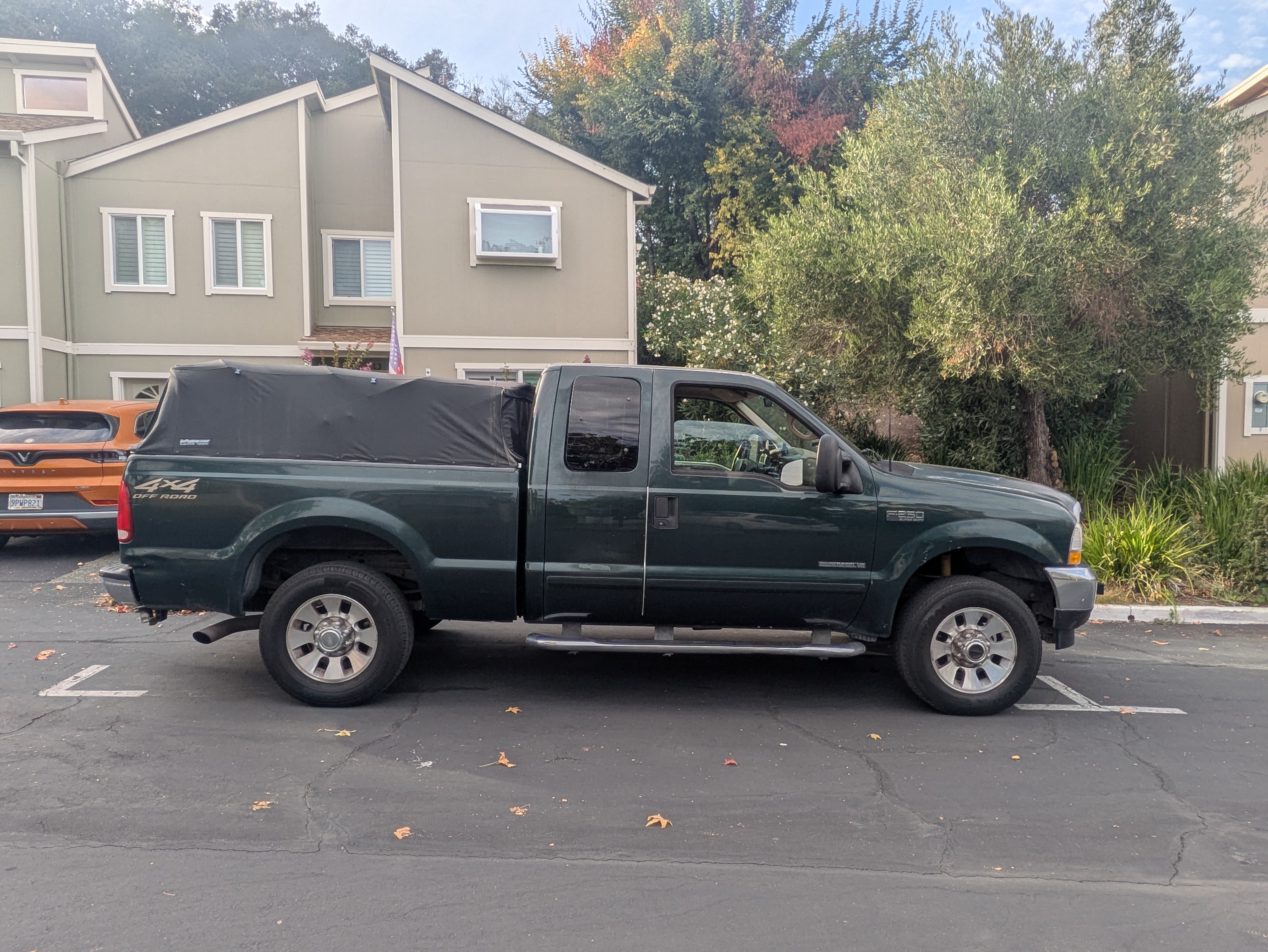 Used 2002 Ford F250 4x4 SuperCab Super Duty image 1