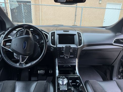 Used 2019 Ford Edge ST w/ Equipment Group 401A AWD/4WD image 11