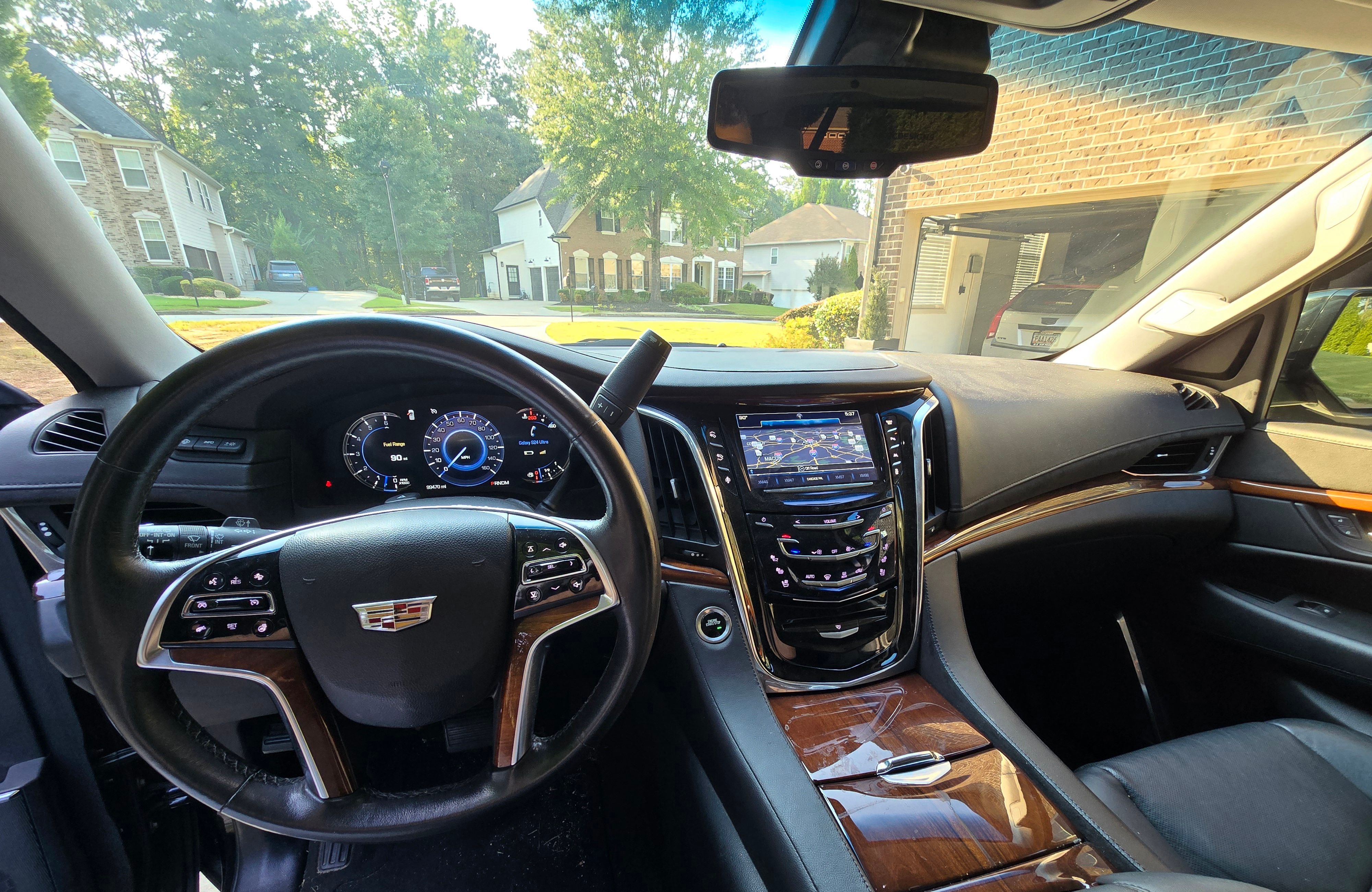 Used 2016 Cadillac Escalade Luxury RWD image 9