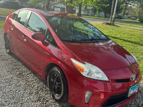 Used 2014 Toyota Prius Three image 13