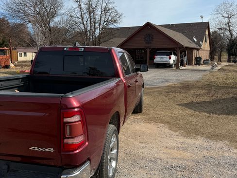 Used 2019 RAM 1500 Big Horn image 1