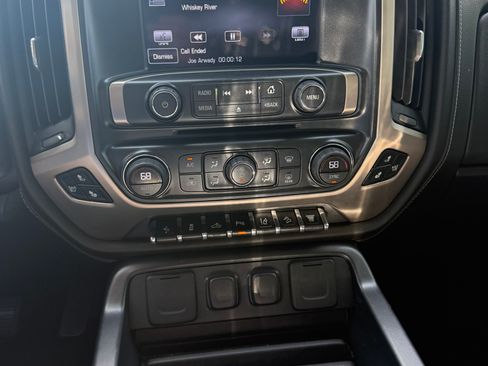 Used 2015 GMC Sierra 2500 Denali w/ Duramax Plus Package AWD/4WD image 11
