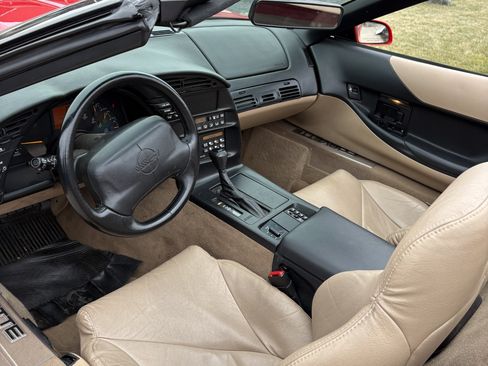 Used 1996 Chevrolet Corvette Convertible image 10