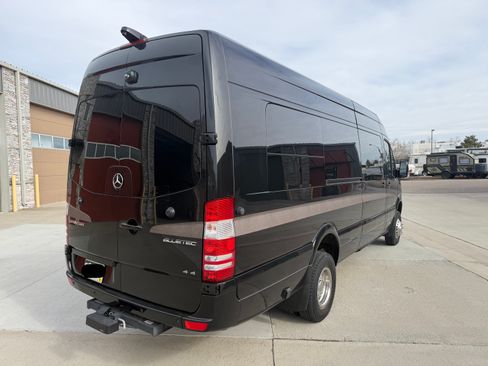 Used 2016 Mercedes-Benz Sprinter 3500 image 4