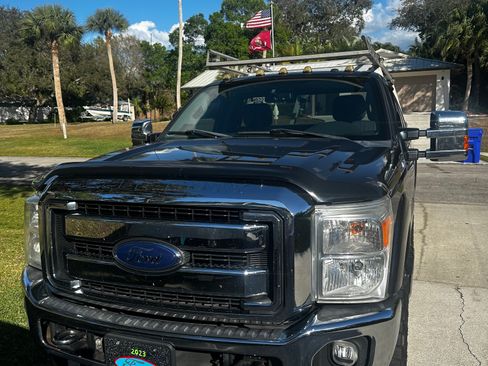 Used 2016 Ford F250 XLT w/ XLT Value Package image 5